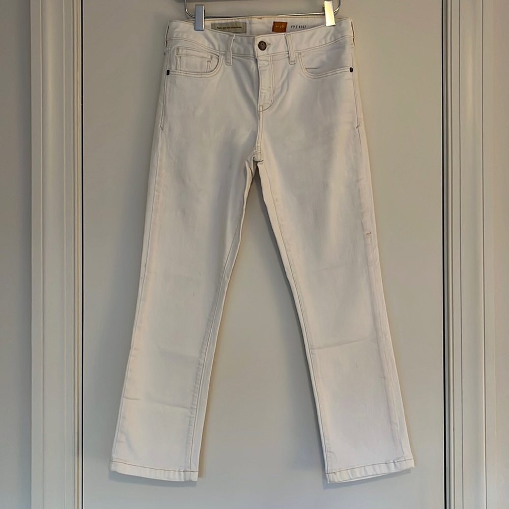 Pilcro off white crop jeans.  Size 28